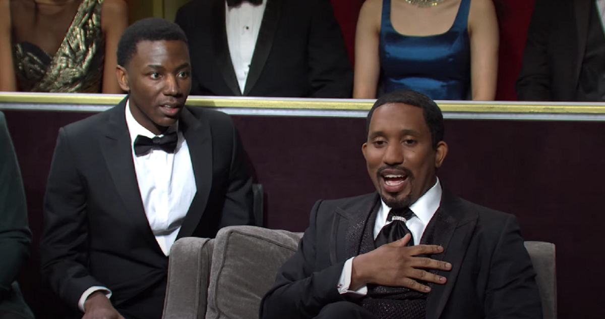 Обложка: скриншот «Канобу»/YouTube-канал Saturday Night Live