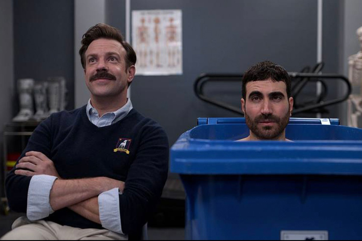 Обложка: Кадр из сериала «Тед Лассо»