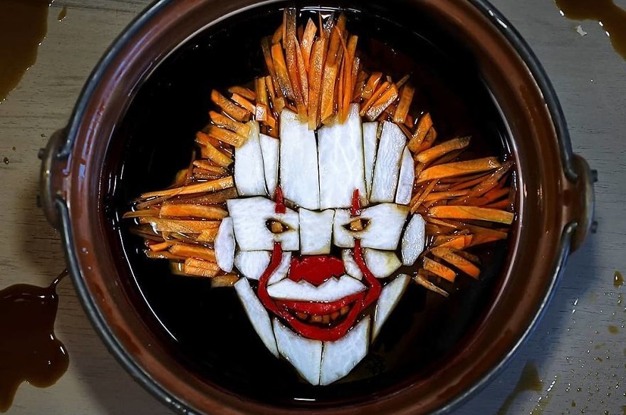 Художница сделала портреты монстров из ужасов из обычной еды - изображение обложка