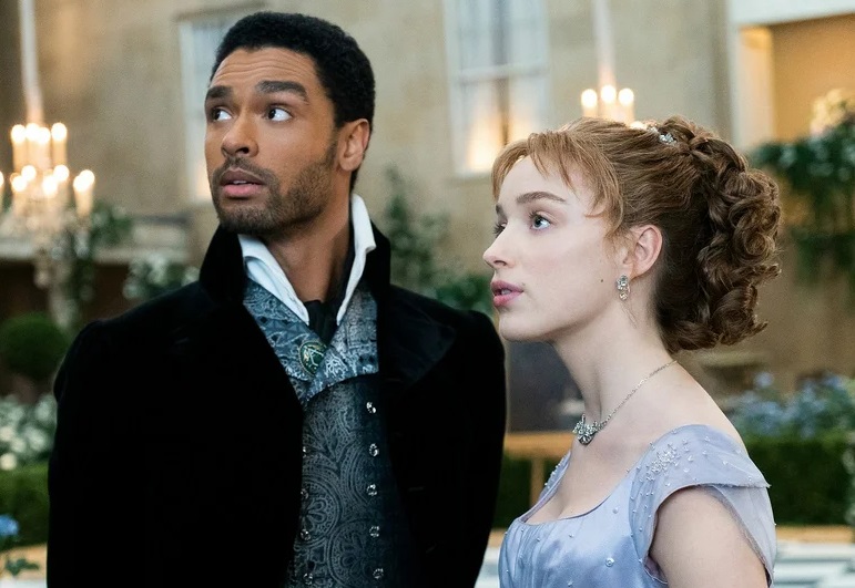 Звезда сериала «Бриджертоны» рассказала, как смотрела свои эротические сцены со всей семьей - изображение обложка