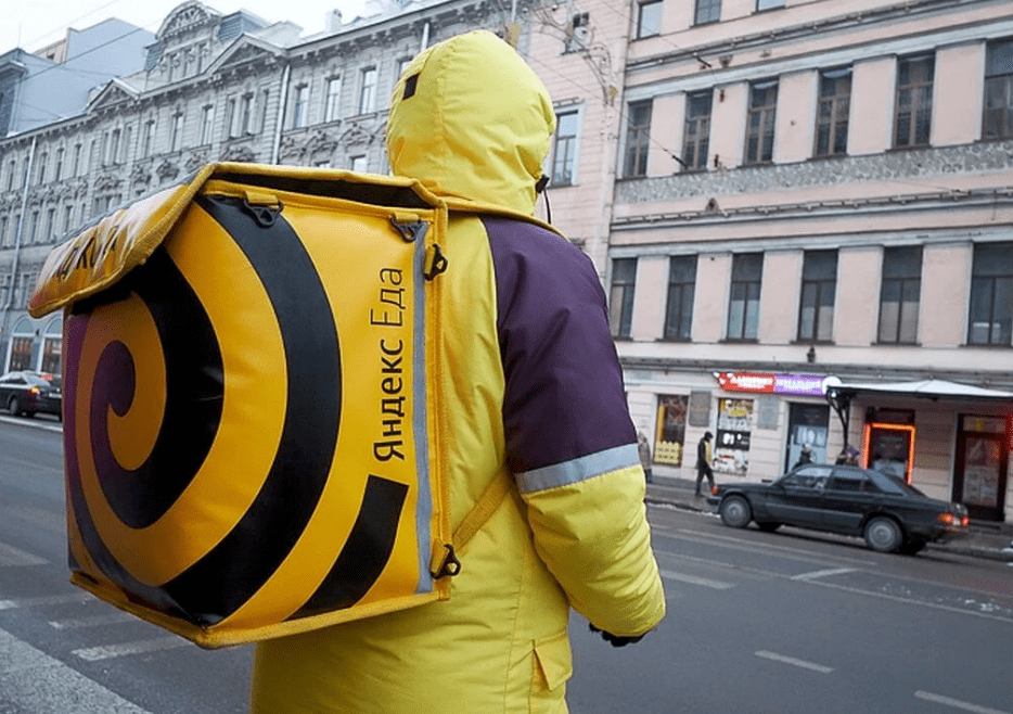 Аналитики Яндекс.Еды выяснили, какие комментарии к заказам чаще всего оставляют клиенты - изображение обложка