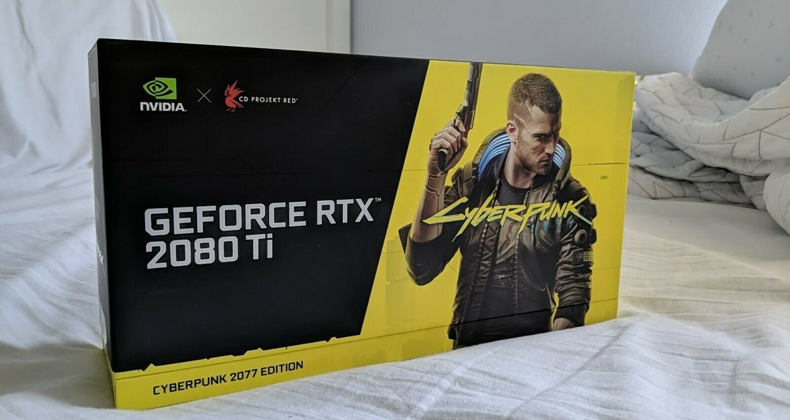 Видеокарту GeForce RTX 2080 Ti Cyberpunk 2077 Edition продают на аукционе за полмиллиона рублей - изображение обложка