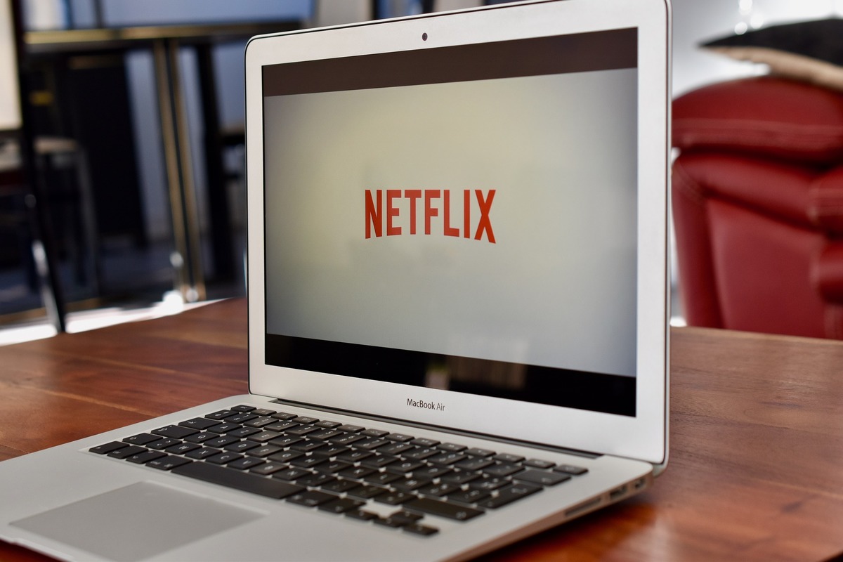 Netflix сменит политику производства контента и на четверть сократит его бюджет