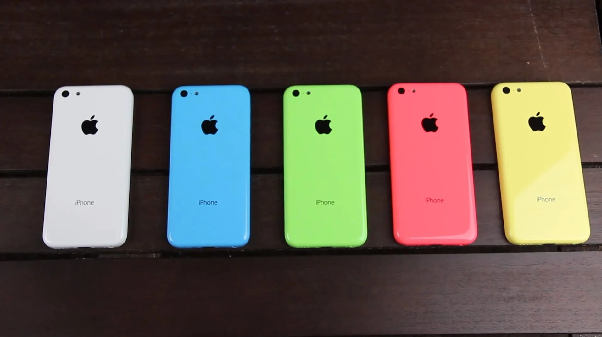 ​В России стартовали официальные продажи iPhone 5S и 5C - изображение обложка
