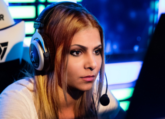 DreamHack проведет турнир по CS:GO только для женщин. В интернете уже раскритиковали это решение - изображение обложка