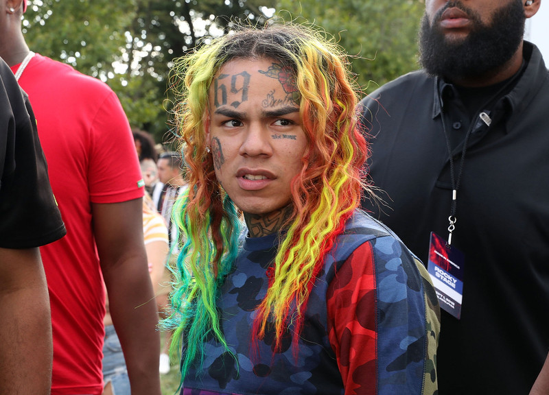 Настоящий гангстер. Рэперу 6ix9ine грозит пожизненное заключение - изображение обложка