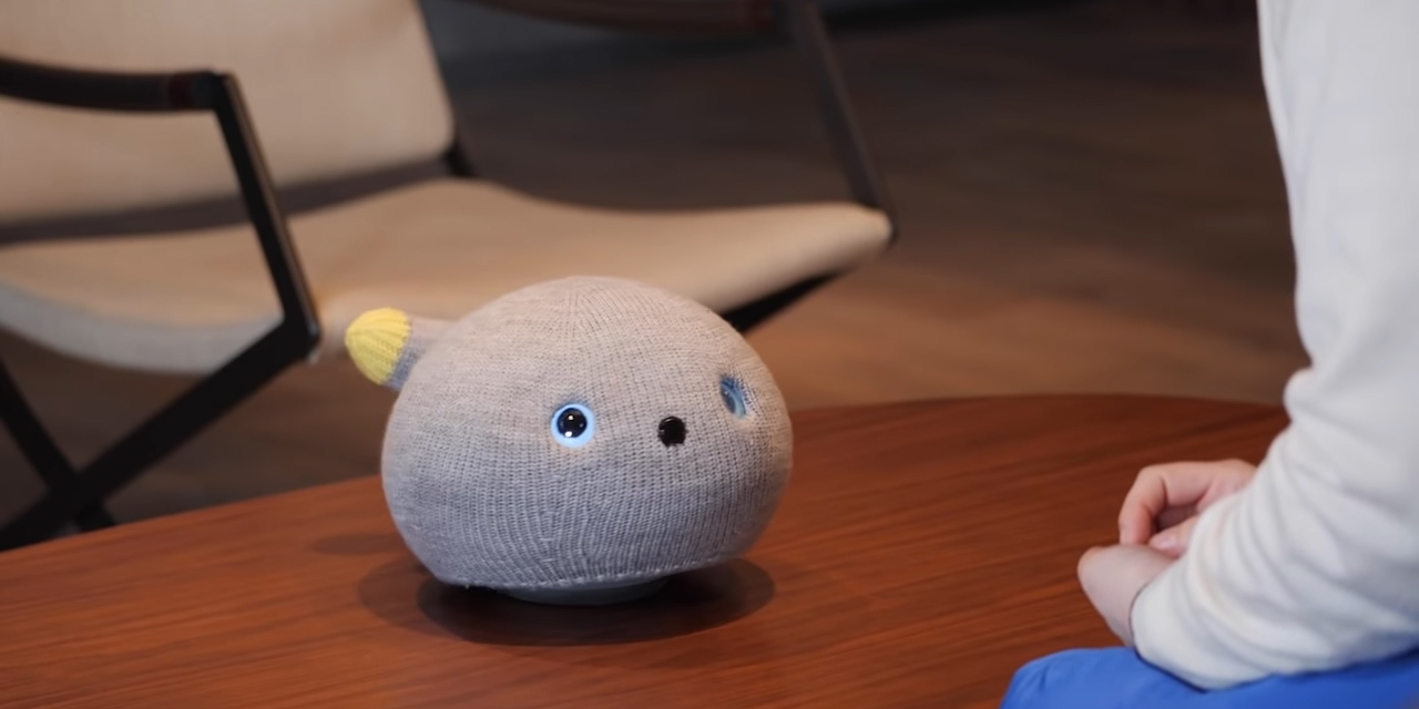 Panasonic выпустила робота-кошку, которая пукает при плохом настроении - изображение обложка