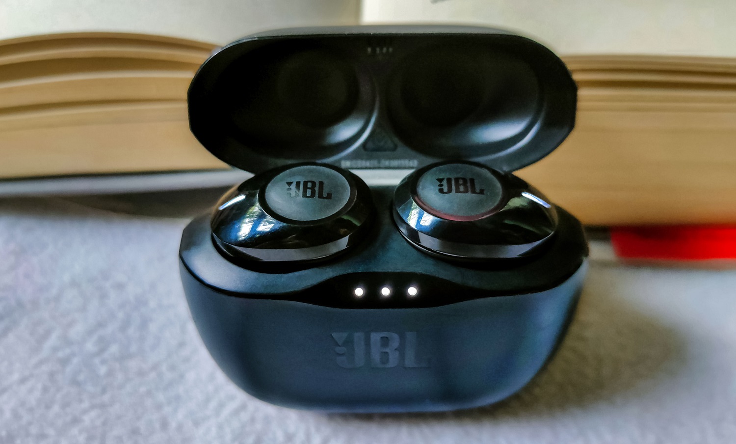 Обзор наушников JBL TUNE 125TWS