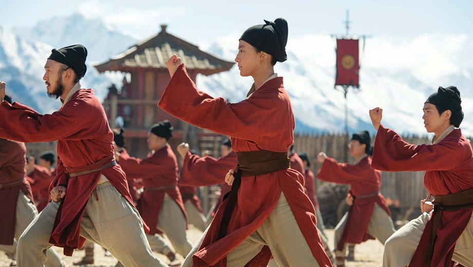 В Азии бойкотируют «Мулан». Главная актриса поддержала полицию Гонконга - изображение обложка