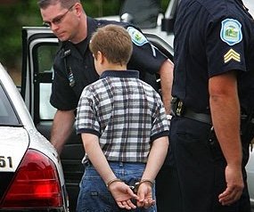 Хакерская дружина сдала ФБР взломщиков PSN и Xbox Live - изображение обложка