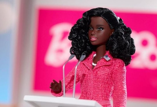 Барби станет президентом? Mattel выпустит политическую коллекцию кукол - изображение обложка