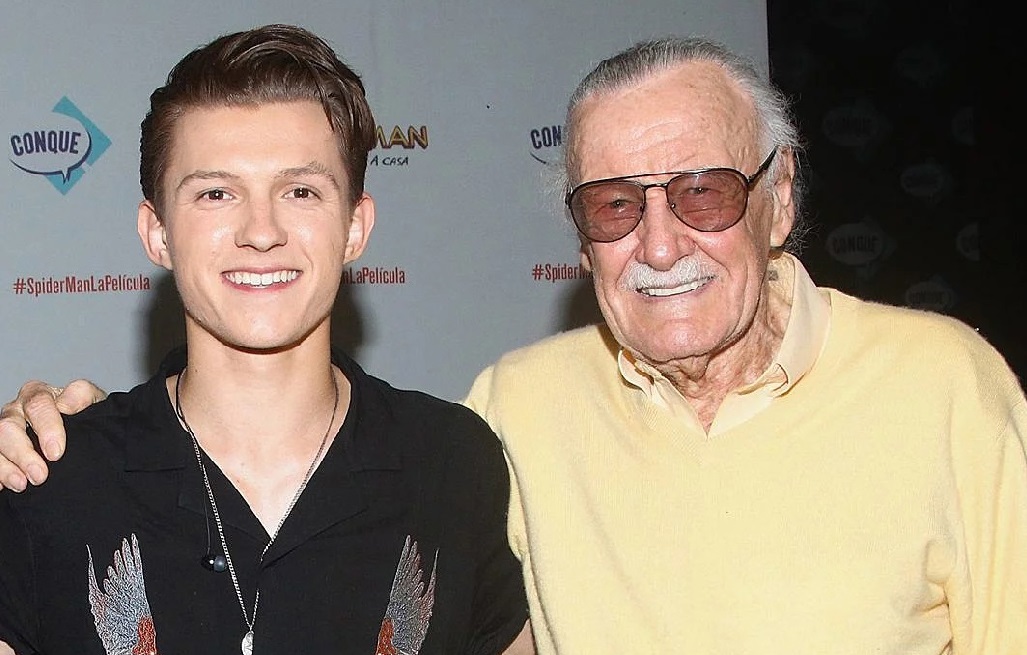 Как прошла первая встреча Стэна Ли и Тома Холланда — смешная история от Джеймса Ганна - изображение обложка