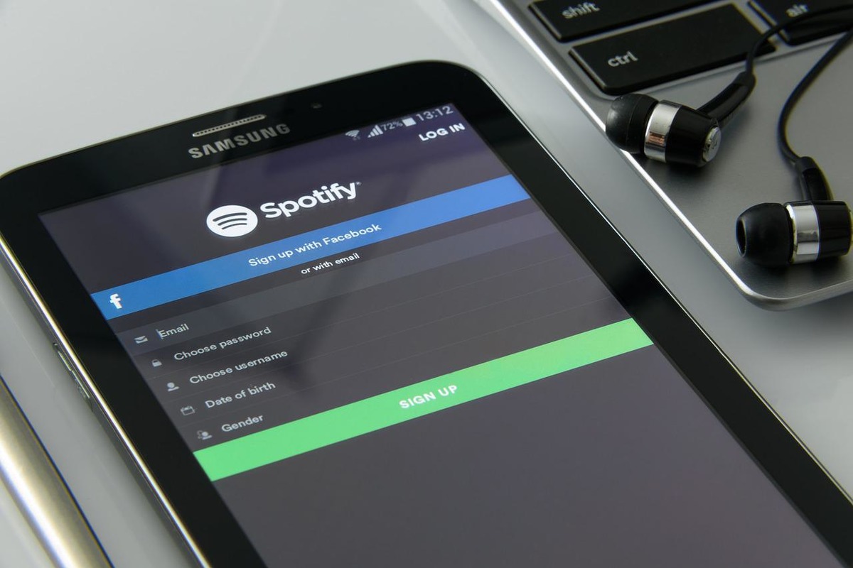 Приложение стриминга Spotify удалили из Google Play