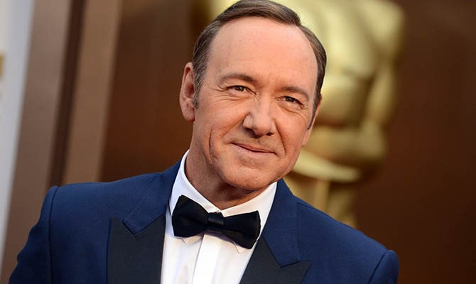 Кевин Спейси сравнил себя с уволенными из-за пандемии - изображение обложка