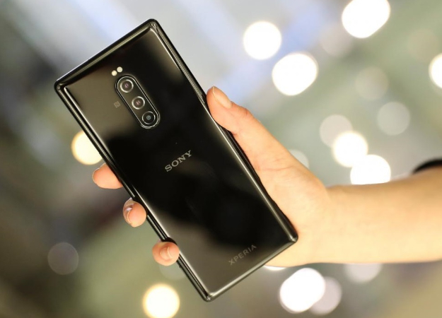 Sony выпустила Xperia 1: свой первый флагман с тройной камерой и на Snapdragon 855 - изображение обложка