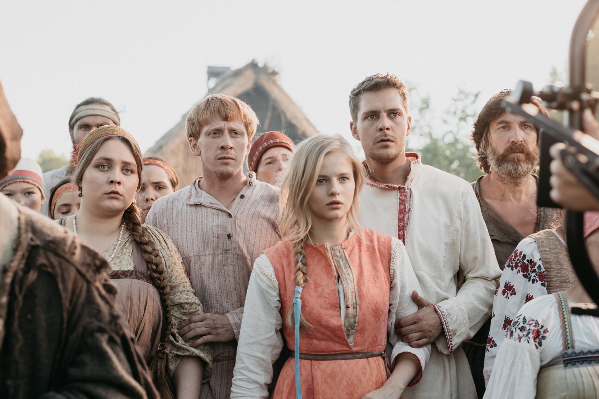 Комедия «Холоп» попала в тройку самых кассовых фильмов в российском прокате - изображение обложка