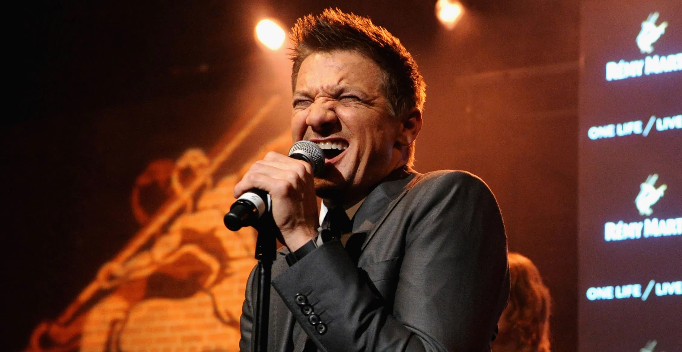 Джереми Реннер из «Мстителей» выпустил музыкальный альбом - изображение обложка