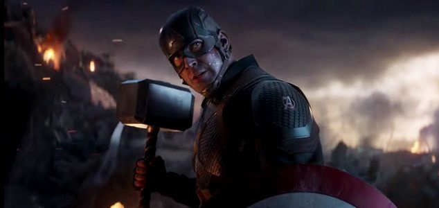 «Мстители»: Крис Эванс чувствовал себя ребенком, когда поднимал молот Тора - изображение обложка