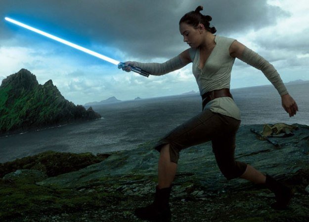 Чего боится Люк? Фанатские теории по новому трейлеру «Звездных войн: Последние джедаи» - изображение обложка