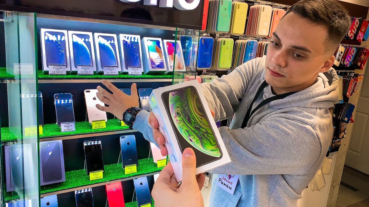 Из-за карантина и падения рубля в России увеличились продажи смартфонов дороже 100 тысяч рублей - изображение обложка