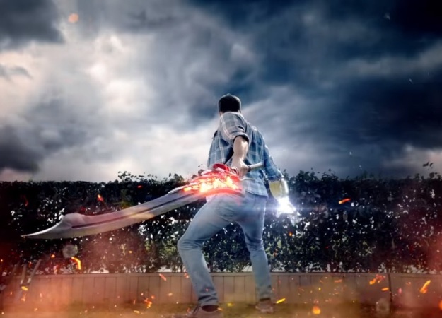 В новой рекламе Devil May Cry 5 кусты стригут мечом, а овощи «шинкуют» пистолетами! - изображение обложка