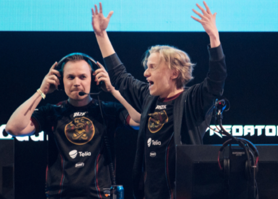 Финская «темная лошадка» против непобедимых датчан — кто станет лучшей командой мира по CS:GO? - изображение обложка