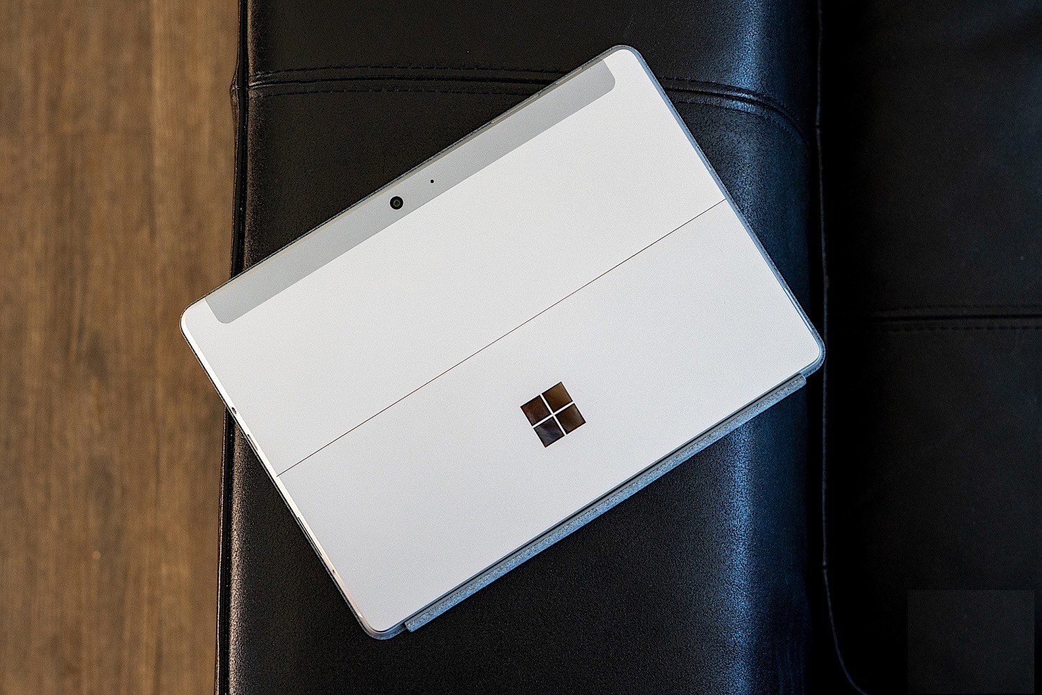 Представлен Microsoft Surface Go 2: флагманский планшет с процессорами Intel - изображение обложка