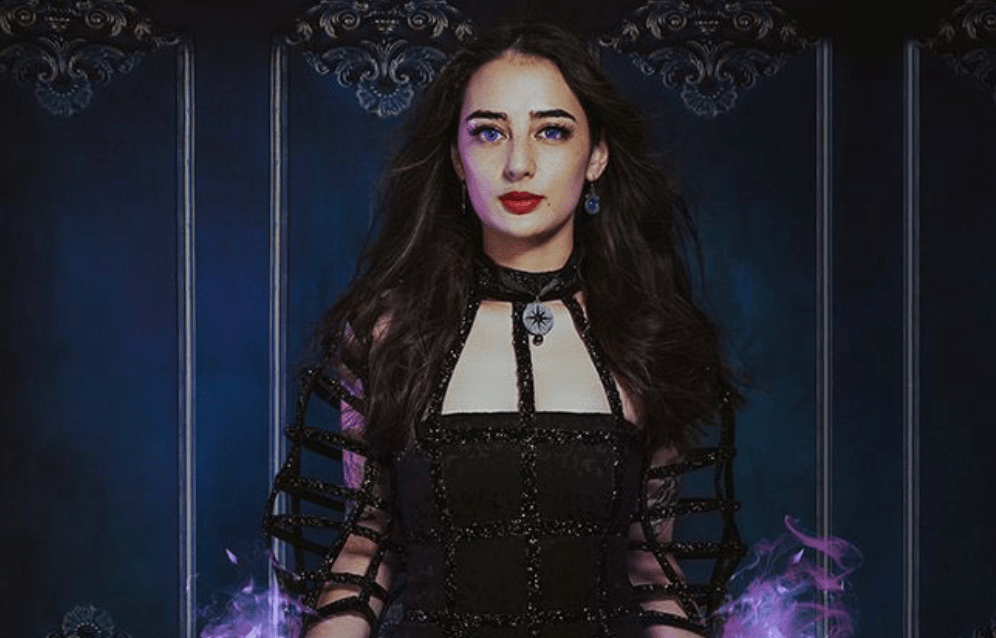 Британская стримерша сделала яркий косплей на Йеннифер из «Ведьмака» - изображение обложка