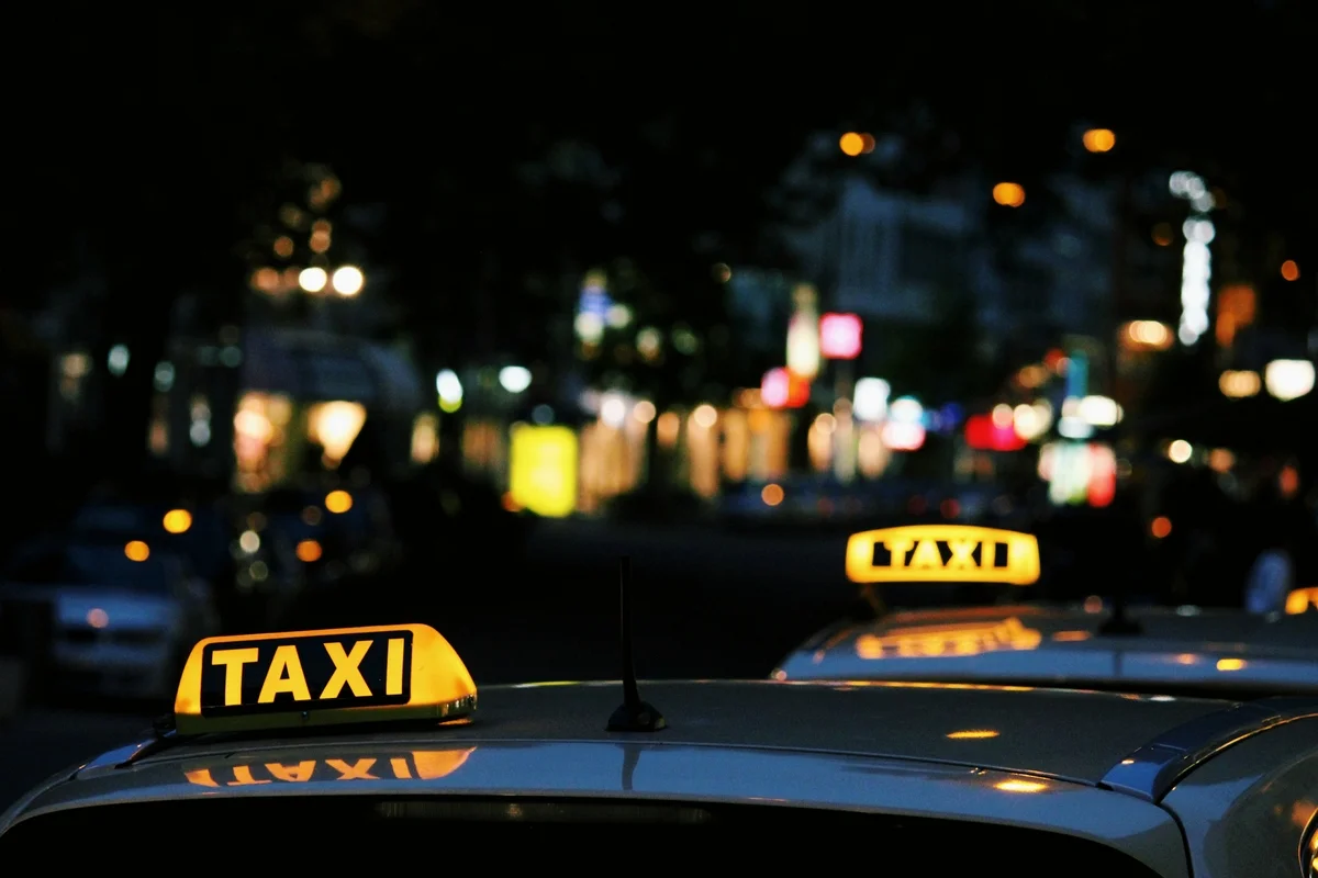 В Госдуму внесли закон о передаче в ФСБ данных агрегаторов такси - изображение 1