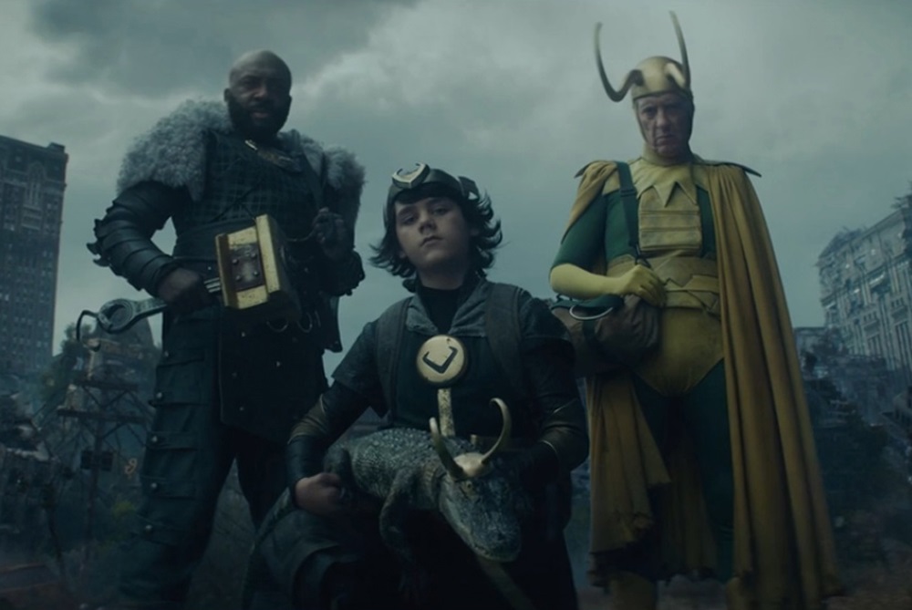 Режиссёрка «Локи» подтвердила пасхалку на «Мстителей» в сцене после титров 4 серии - изображение обложка