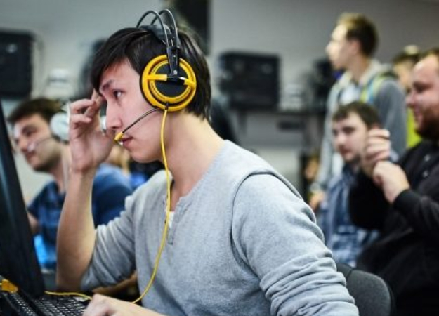 Киберспортсмены сталкиваются с таким же уровнем стресса, что и звезды футбола и регби - изображение обложка