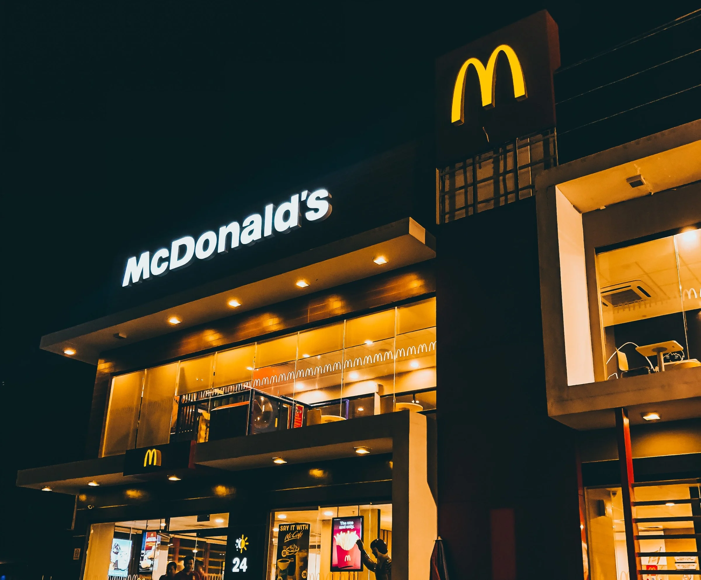 McDonaldʼs может сохранить узнаваемую первую букву в новом названии - изображение 1