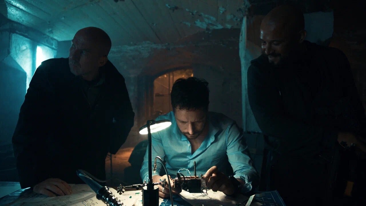 Обложка: кадр из сериала «Технарь»