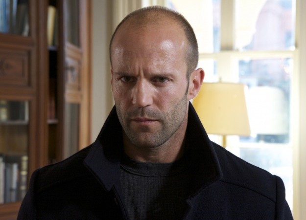 Гифка дня: Джейсону Стэйтему не нужны руки, чтобы открыть бутылку пива - изображение обложка