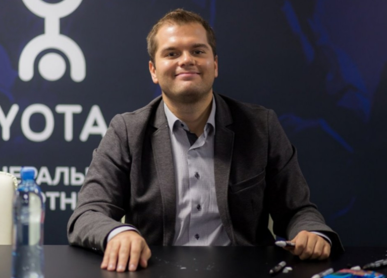 Один из самых медийных комментаторов по CS:GO ушел из RuHub. Привет, Maincast? - изображение обложка