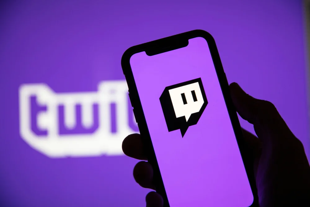 Twitch извинился за недавнее массовое удаление роликов, нарушивших авторские права - изображение обложка