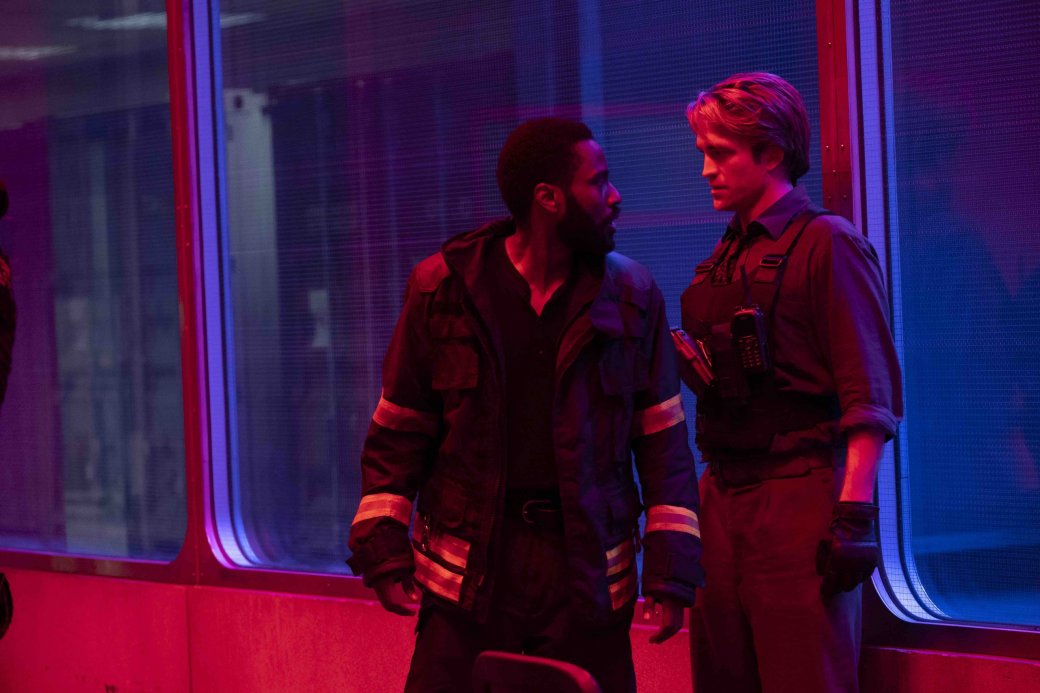 Похоже, «Довод» не выйдет в августе. Это прогноз аналитиков - изображение обложка