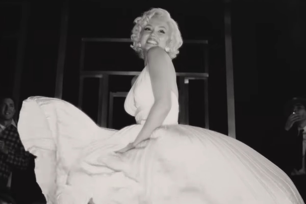 Обложка: кадр из фильма «Блондинка»