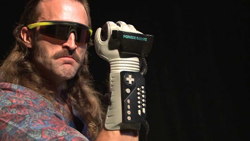 Ретро-гаджет Power Glove еще раз проверили на удобство в играх: это все еще кошмар