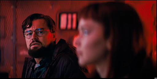 Netflix опубликовал новые постеры «Не смотрите наверх» с Ди Каприо и Лоуренс - изображение обложка