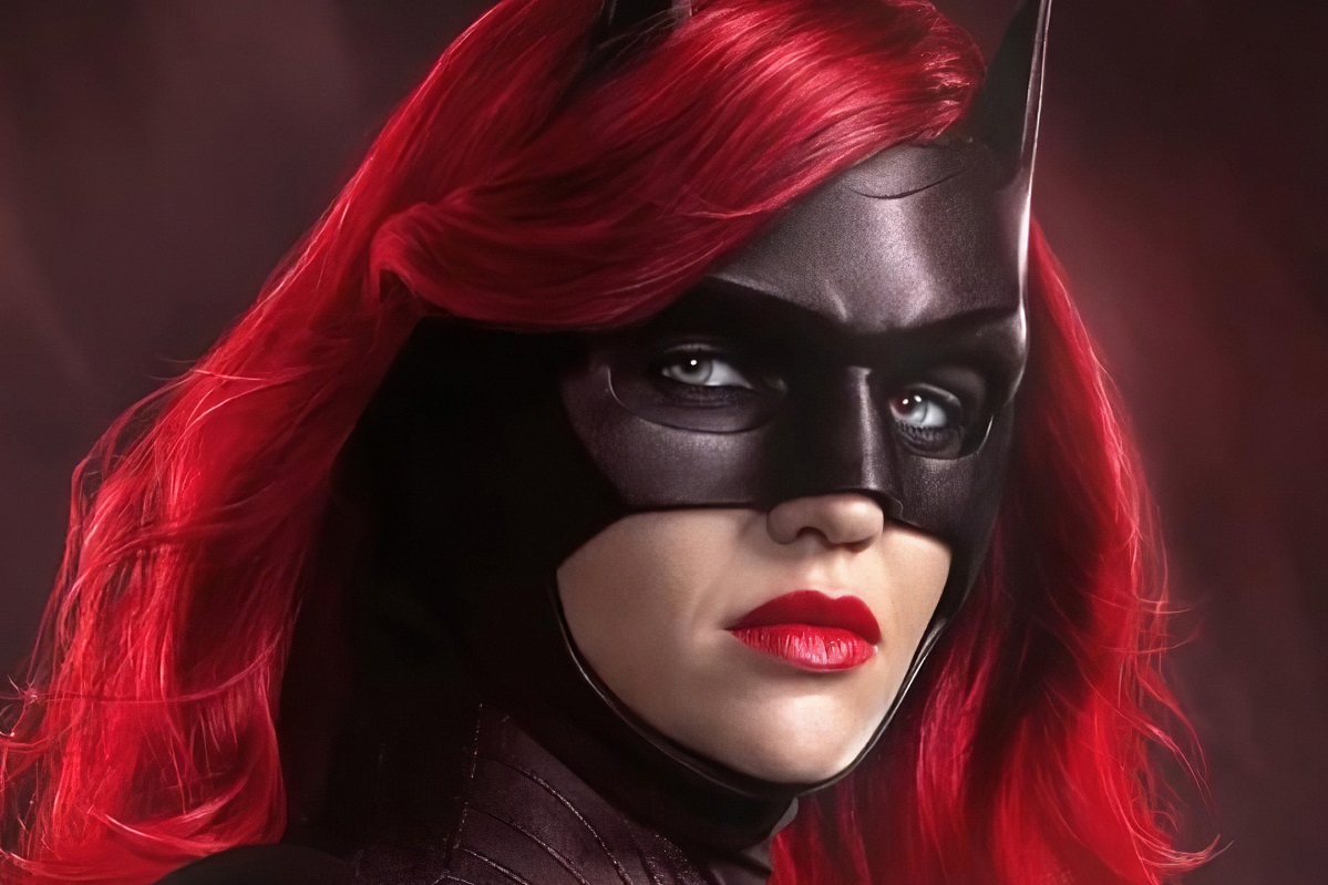 Руби Роуз покинула «Бэтвумен». В новом сезоне будет другая актриса - изображение обложка