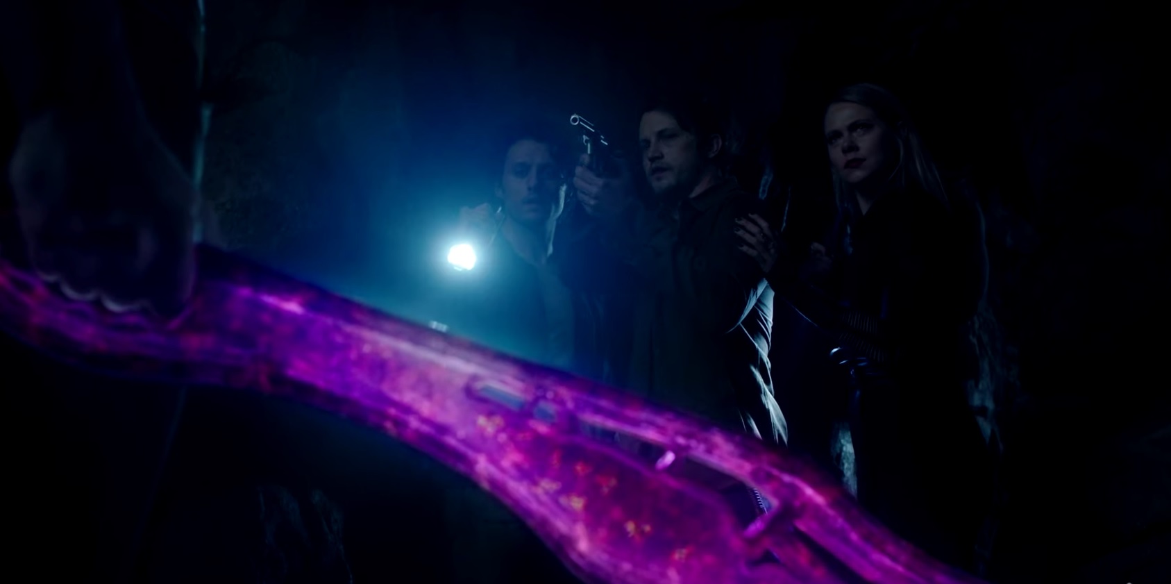 Канал The CW показал тизер 1 серии 3 сезона сериала «Розуэлл, Нью-Мексико» на Comic-Con