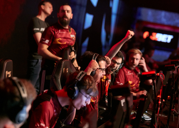 Команда 100 Thieves выиграла раунд за 11 секунд! Это один из самых быстрых раундов в истории CS:GO - изображение обложка