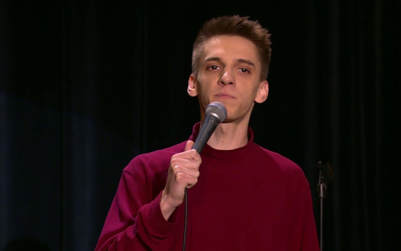 Стендап на Первом. В «Вечернем Урганте» выступил комик Кирилл Селегей - изображение обложка