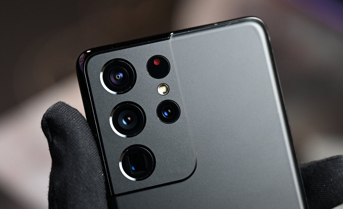 Samsung представила датчик изображения на 200 Мп для детализированных фото и 8К-видео - изображение обложка