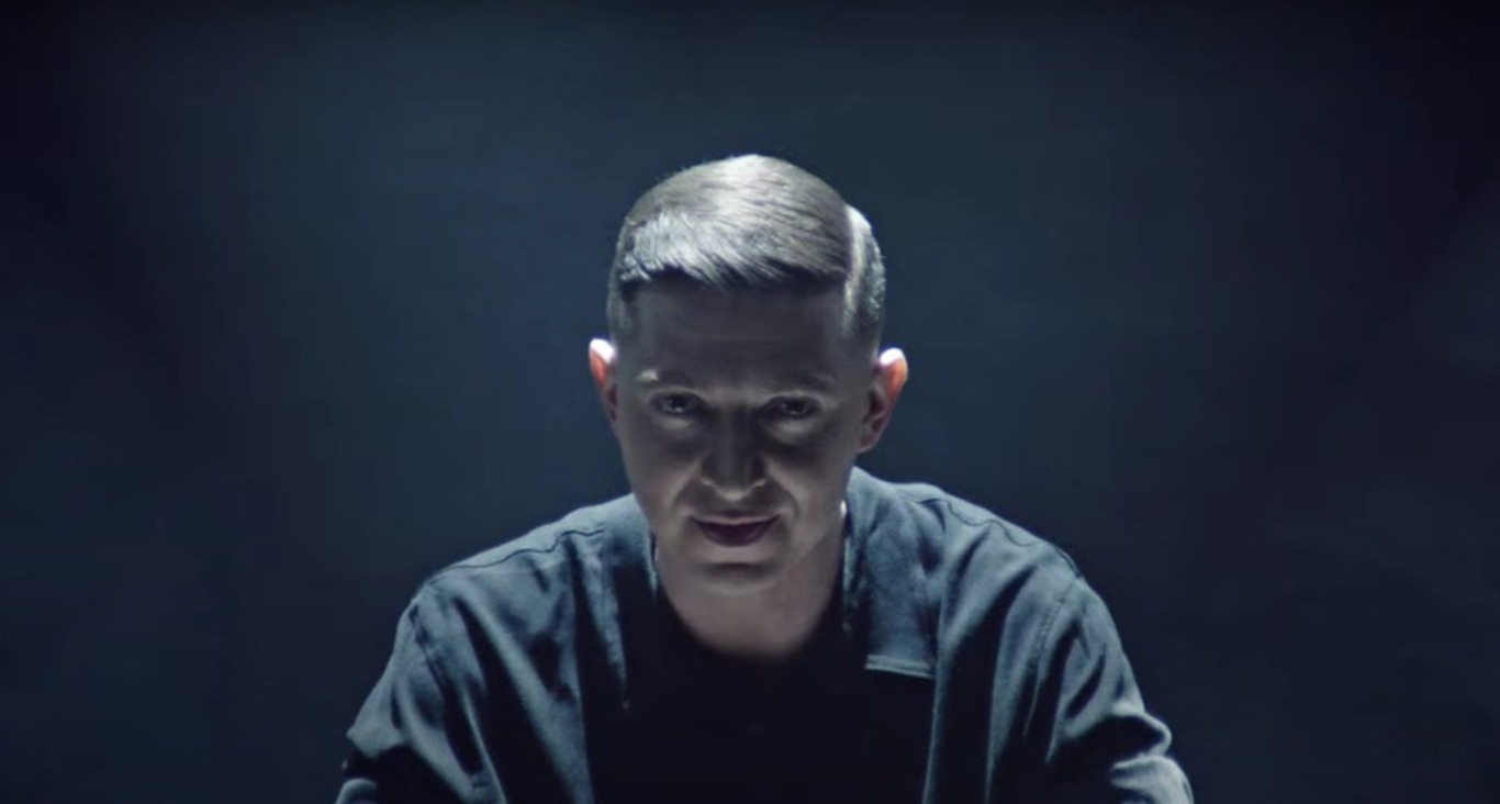 Обложка: скриншот «Канобу»/YouTube-канал oxxxymironofficial