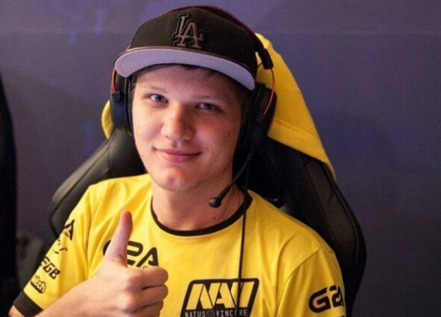 S1mple продолжает «разрывать» соперников на турнире по CS:GO, в этот раз оставшись 1 против 4 - изображение обложка