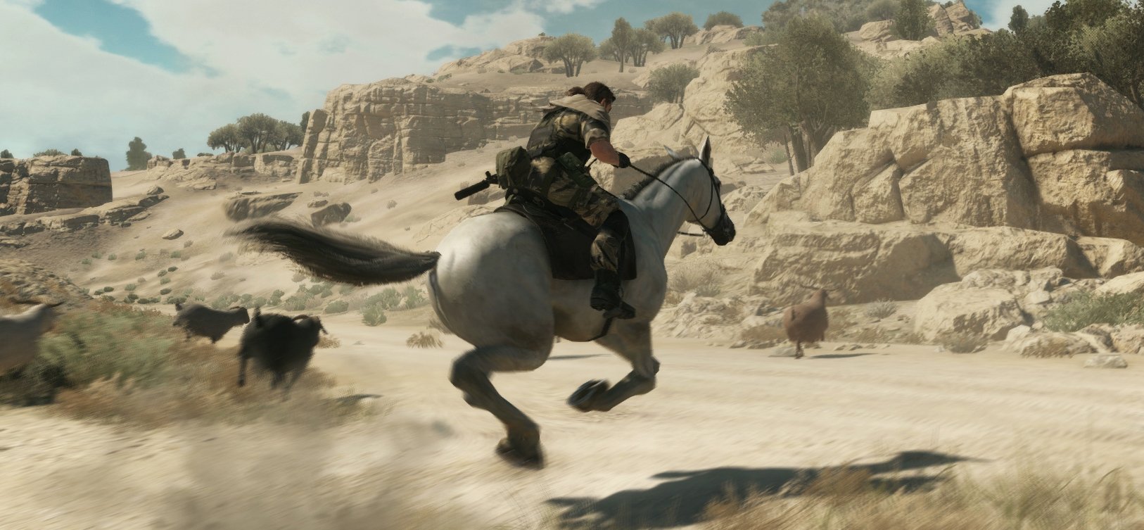 Первый DLC для The Phantom Pain приоденет Снейка и его лошадь - изображение обложка