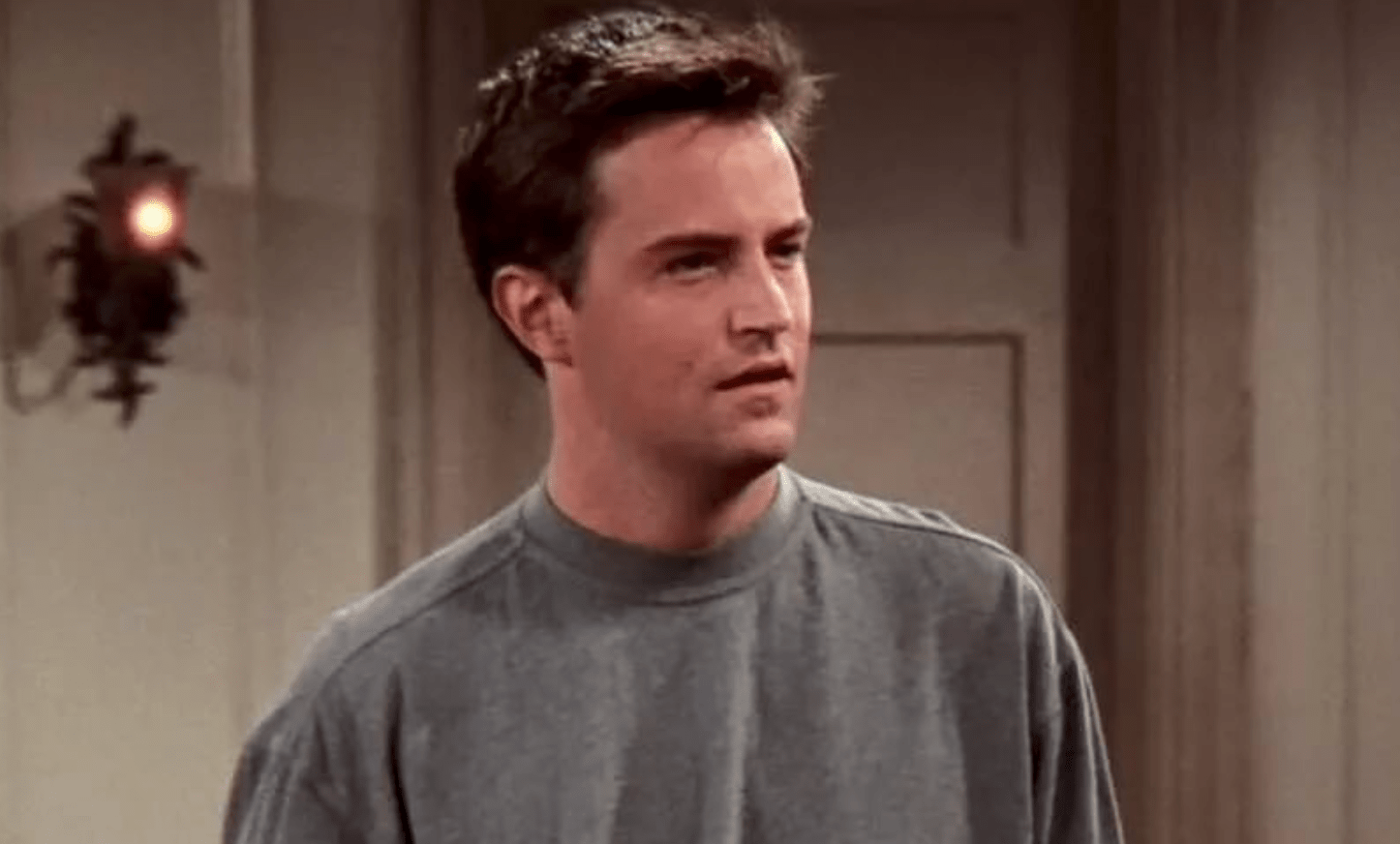 Фанаты увидели, как изменился Чендлер из «Друзей» за время карантина - изображение обложка