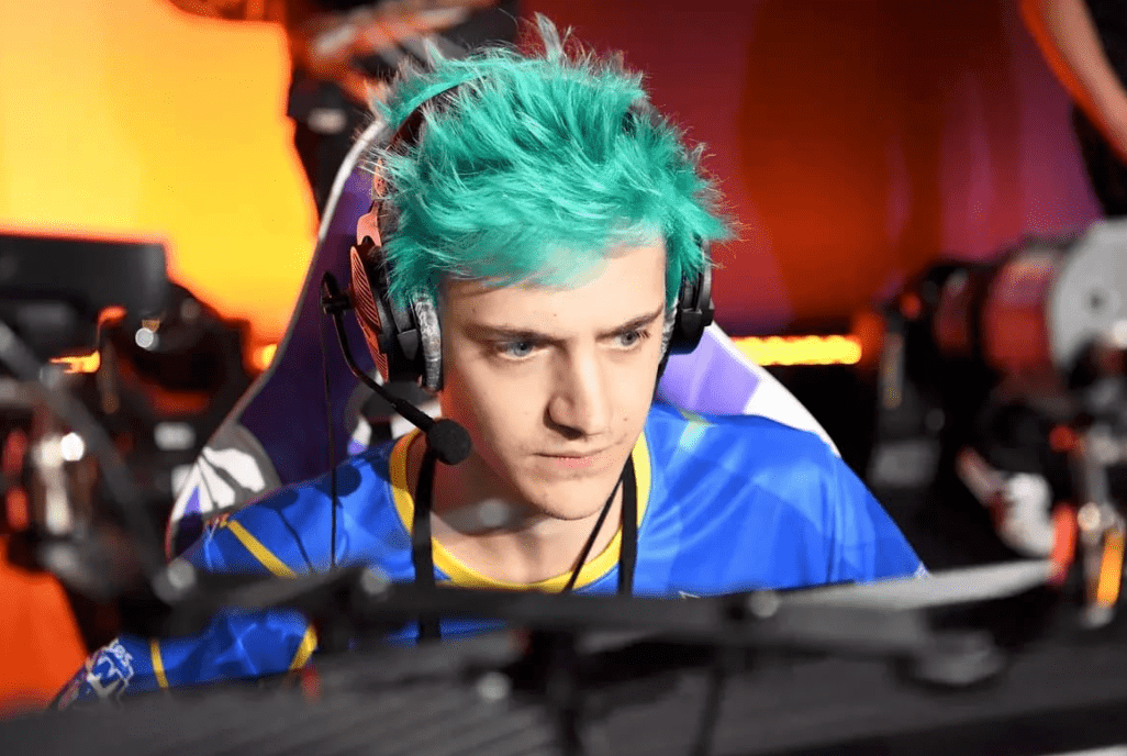 Ninja теперь будет вести стримы на YouTube - изображение обложка
